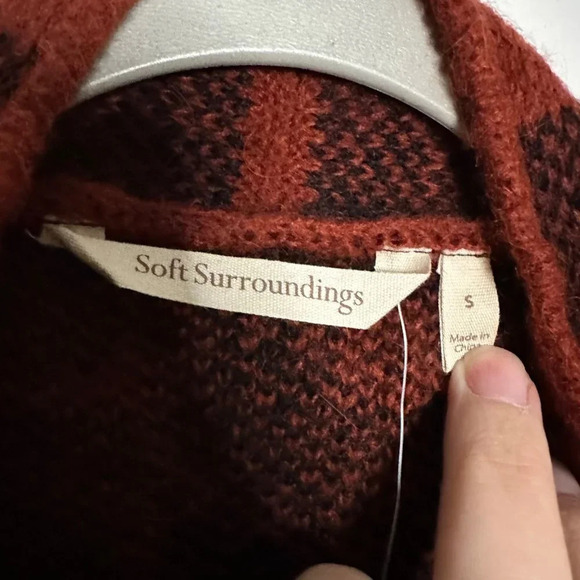 Soft Surroundings Cozy Cottage Cardigan Sweater Plaid Red Black Size Small NEW - Picture 4 of 6